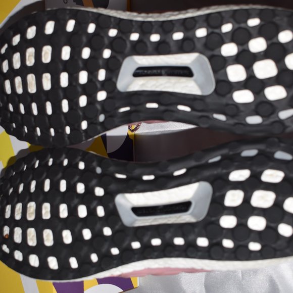 Adidas Women's Ultraboost Shoes - Picture 4 of 5
